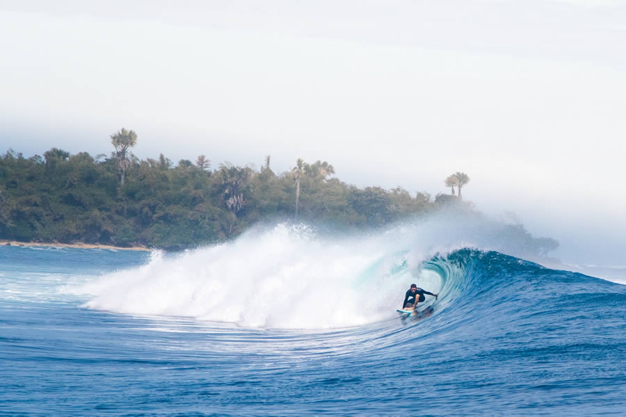 8 Days Surf Retreats in Siargao Island, Philippines - feel the awesome surf vibes